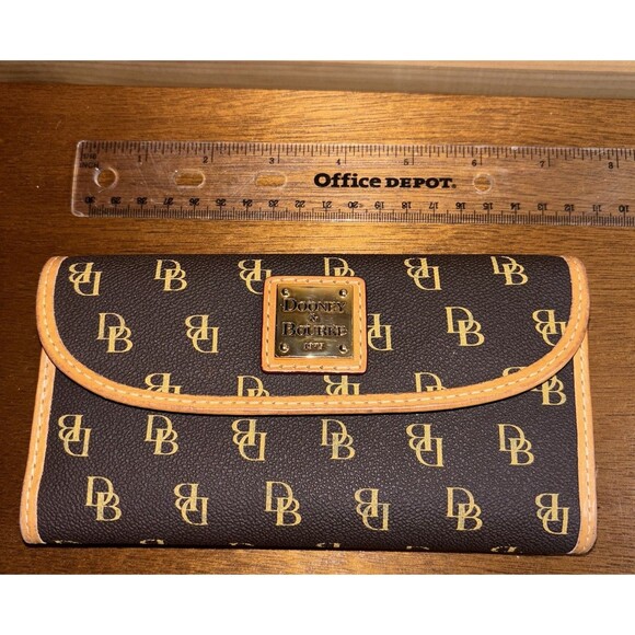 Dooney & Bourke Women's Wallet Vintage Signature Design 7”X4” - Picture 5 of 10